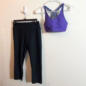 Women’s Nike Sports Bra & Leggings Bundle Set - Size Small